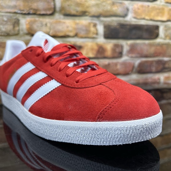 Adidas Gazelle Mens Size 11.5 Low Top Suede Shoe Red Scarlet Cloud White JI1534 - Picture 7 of 15